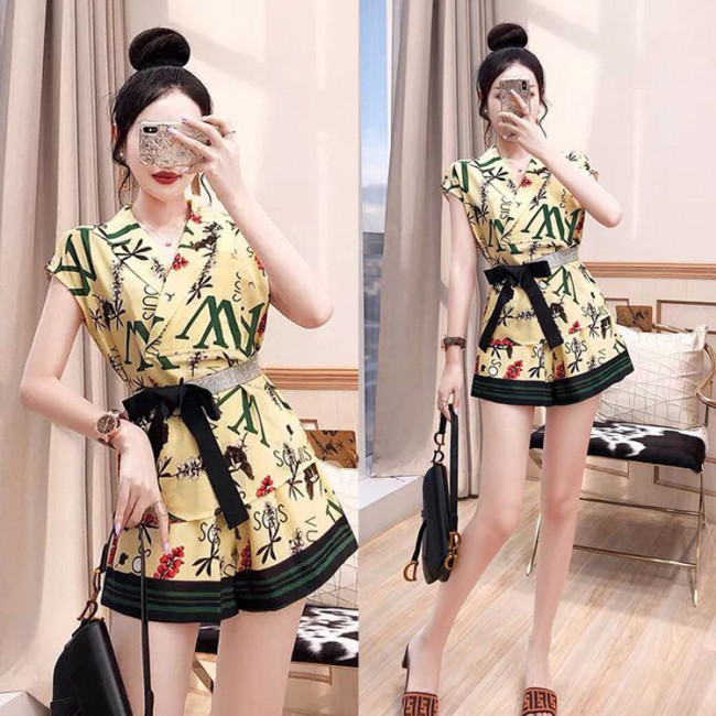 Set short cột eo kèm belt thời trang