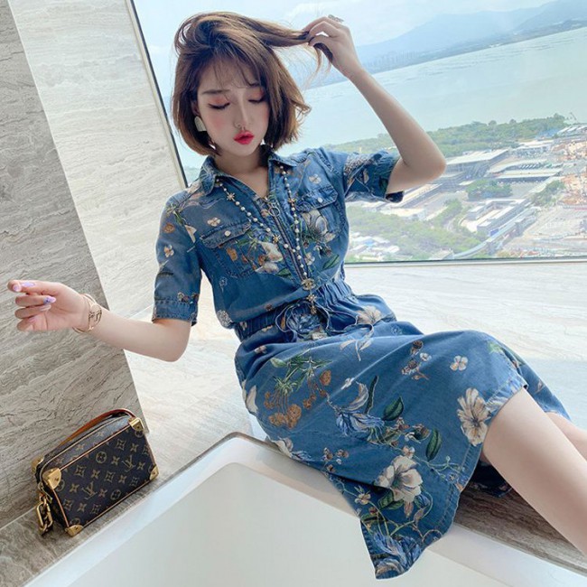 Đầm Jean Họa Tiết Bo Eo